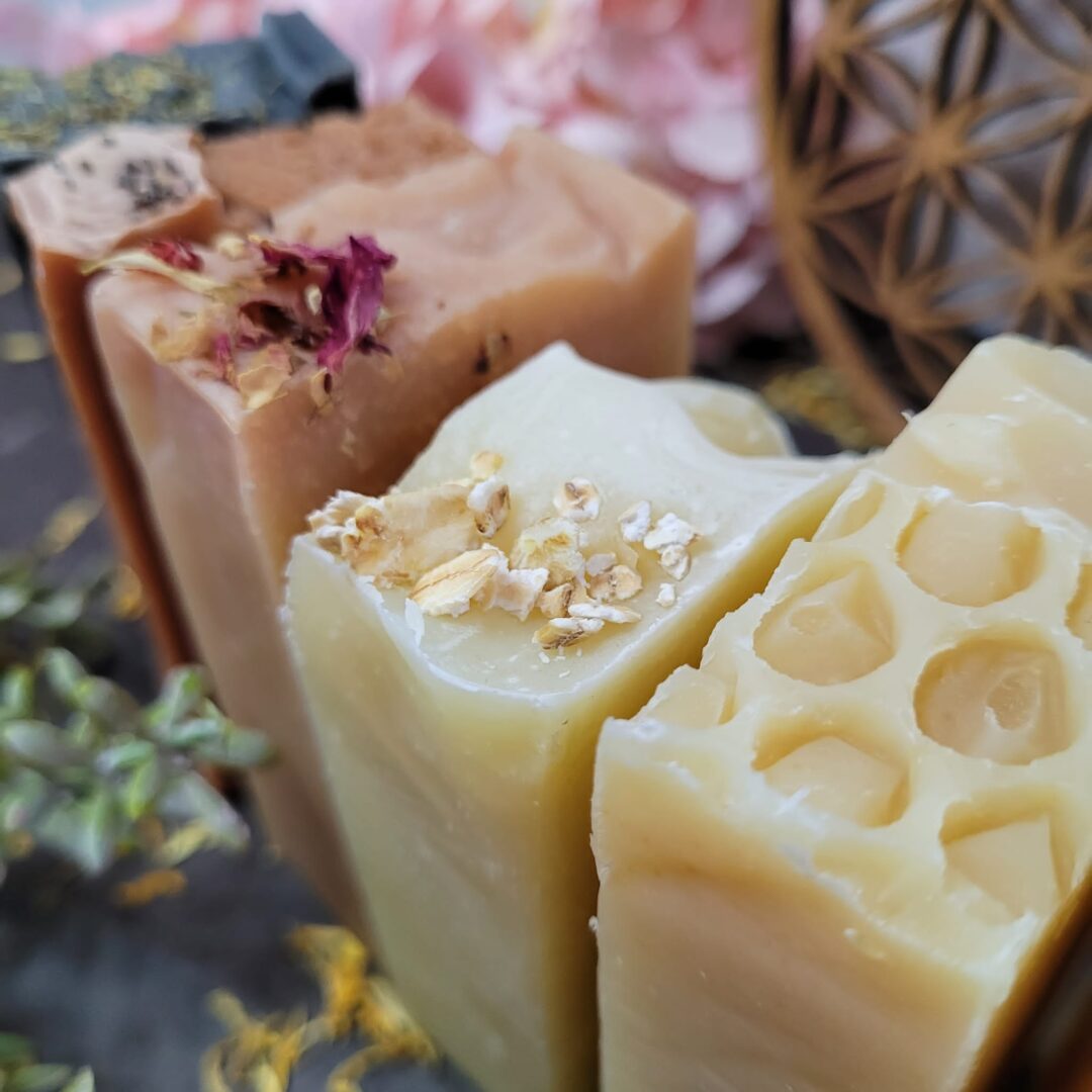 SAVON SOLIDE SURGRAS CARESSE D'ANGE AVOINE ET HUILE D'AMANDE DOUCE BIO - Imagen 4